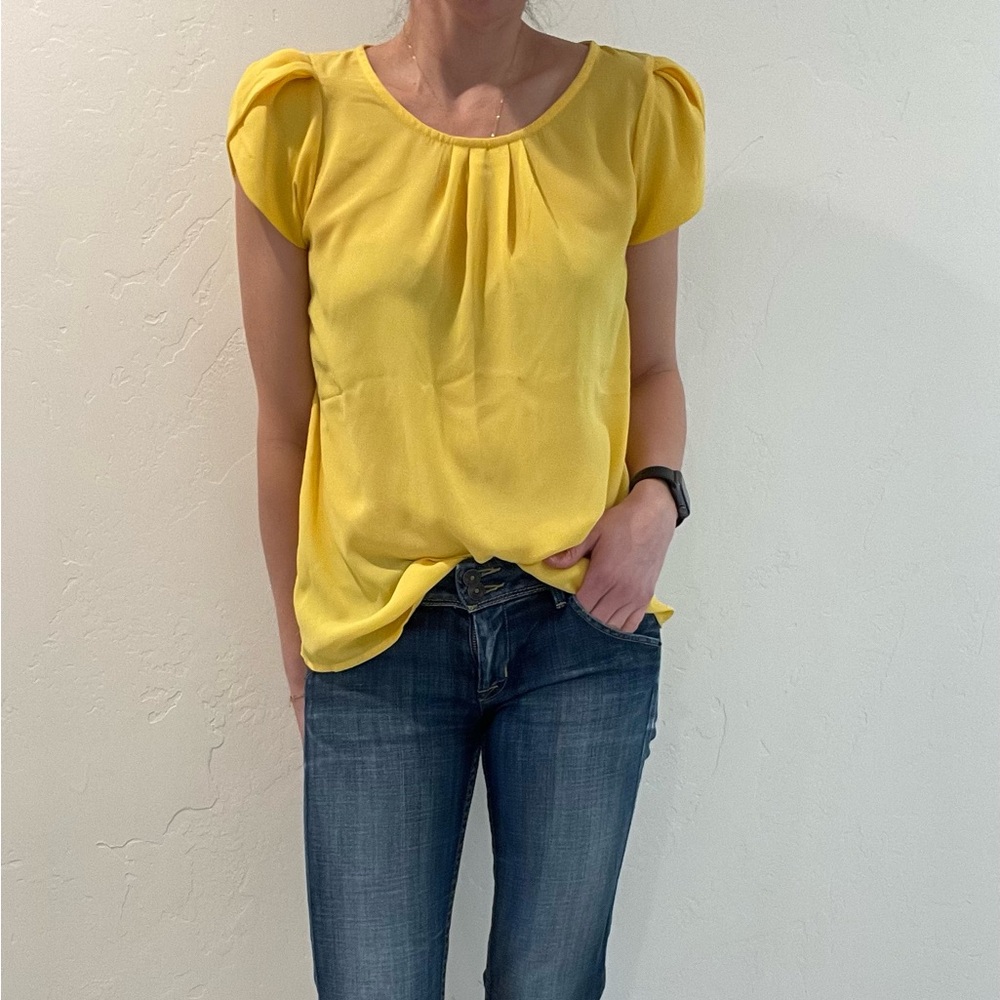 Papermoon Stitch Fix. Small yellow blouse. Worn once.